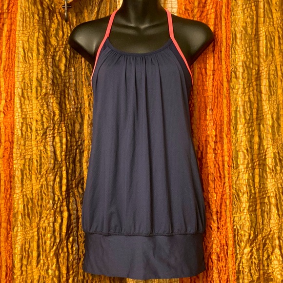 Lululemon tank top with built in sports bra - Picture 2 of 6